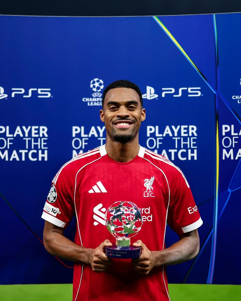 Best midfielders world 2026